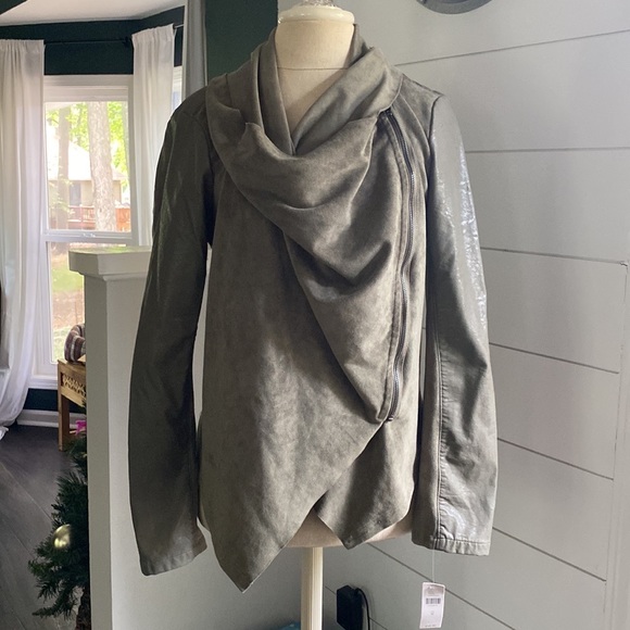 Blank NYC “Private Practice” Jacket - Picture 5 of 9